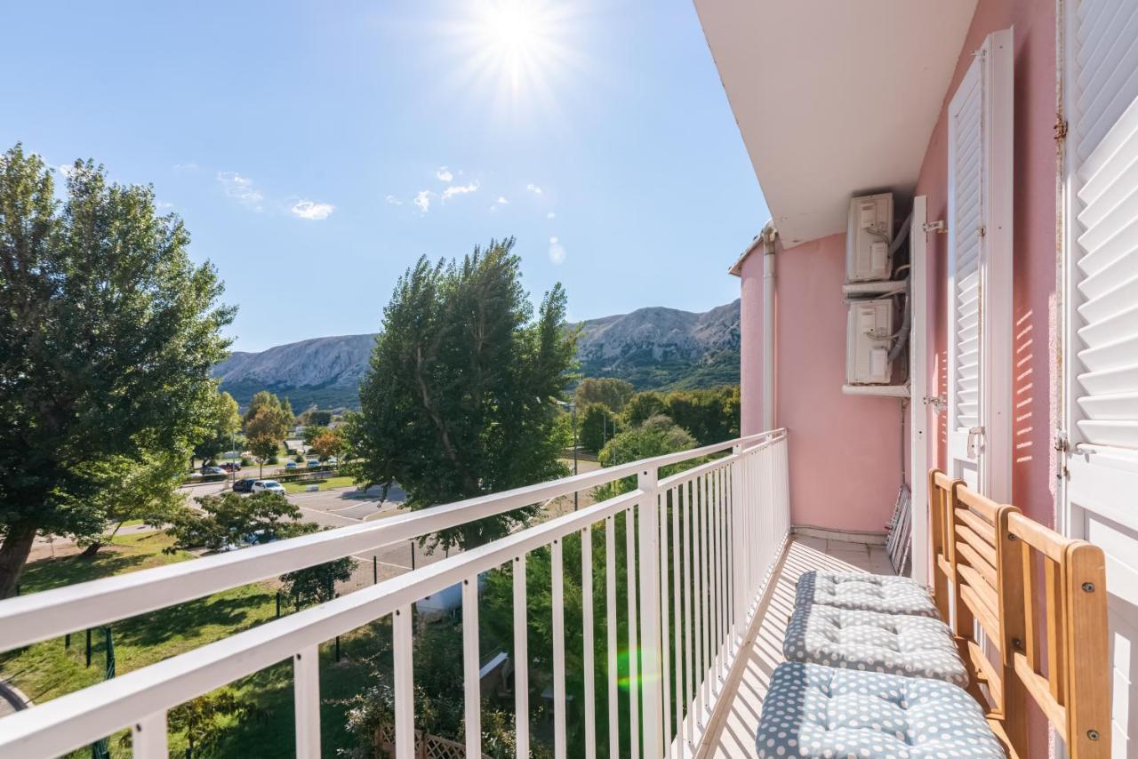 Beautiful Apartment Lovorka 6 , Baska, Krk Esterno foto
