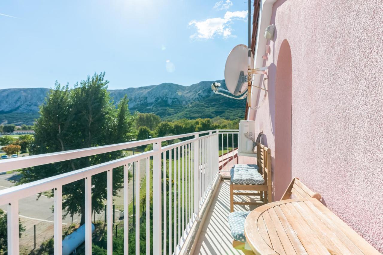 Beautiful Apartment Lovorka 6 , Baska, Krk Esterno foto