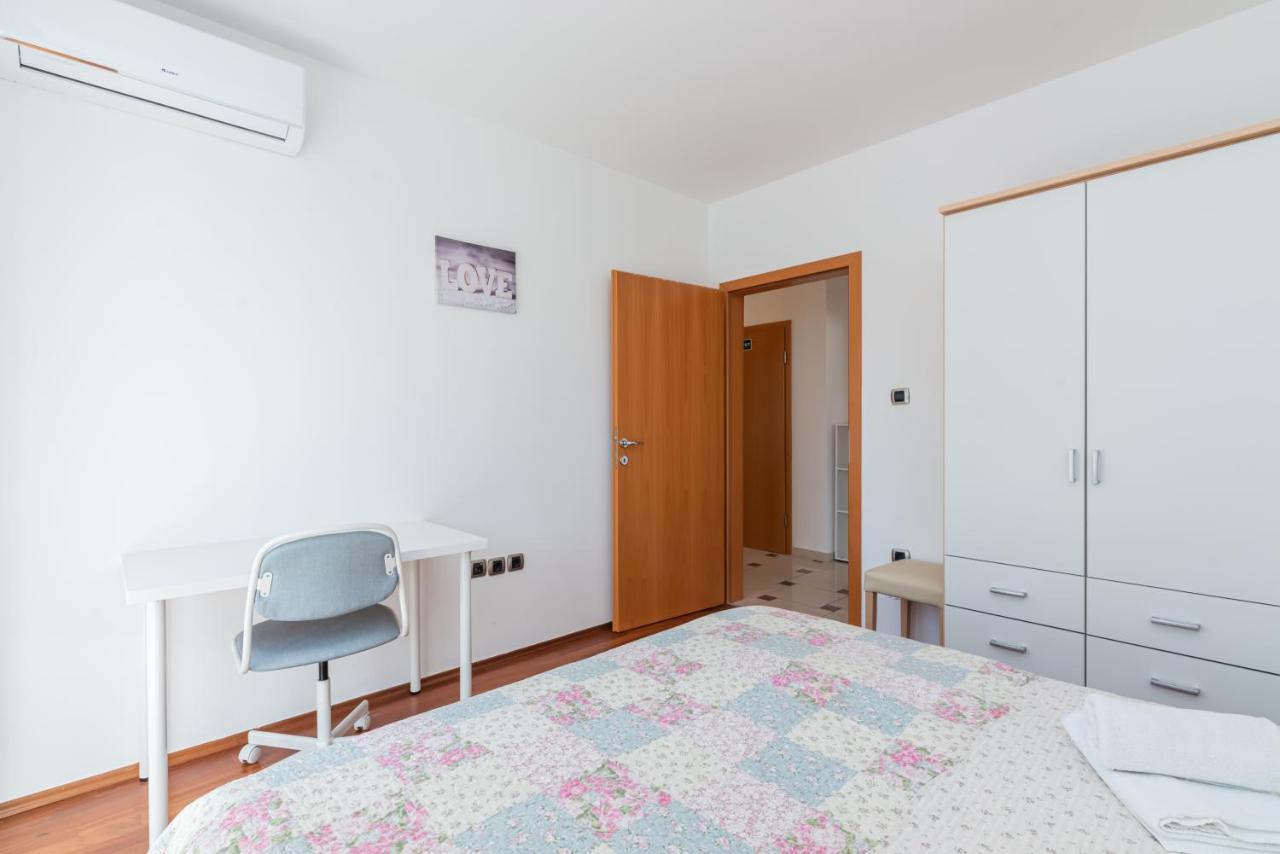Beautiful Apartment Lovorka 6 , Baska, Krk Esterno foto