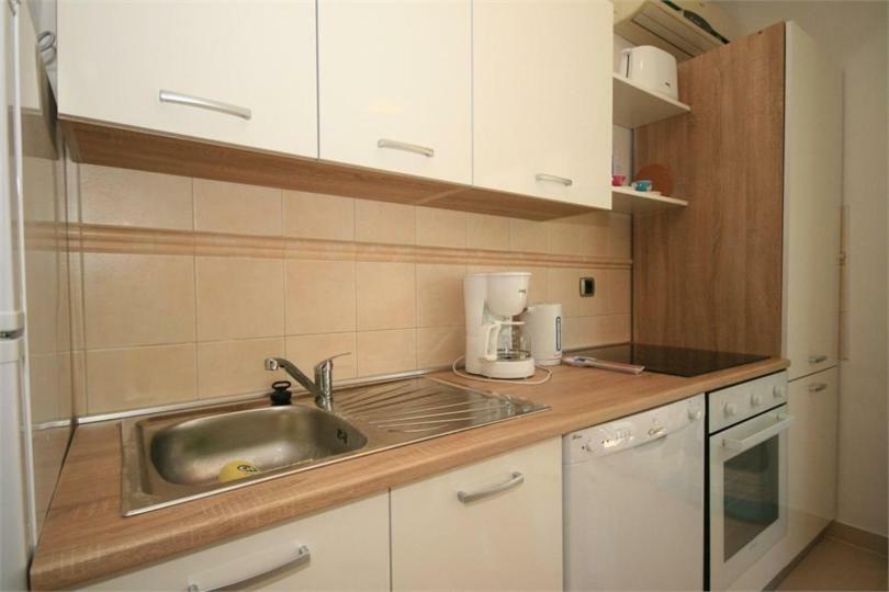 Beautiful Apartment Lovorka 6 , Baska, Krk Esterno foto